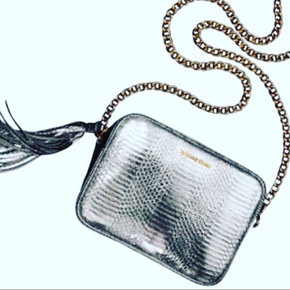 Handbags - NEW!!! Silver crossbody bag by victoria secret!!!